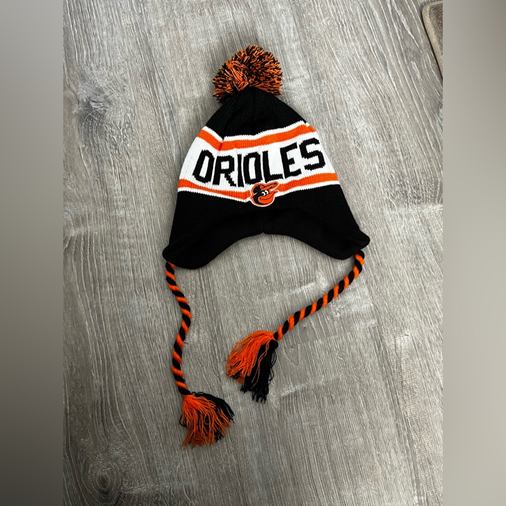 NWOT Baltimore Orioles Pom Pom Hat